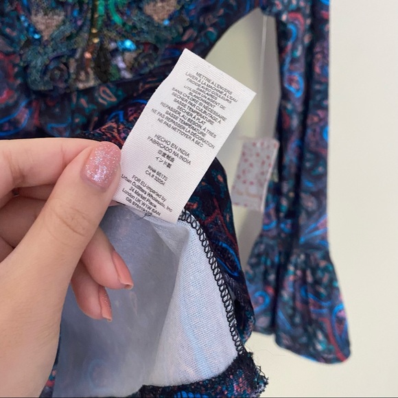 NWT WE THE FREE Black Multicolour Paisley L’amour Velour Top - Picture 9 of 15